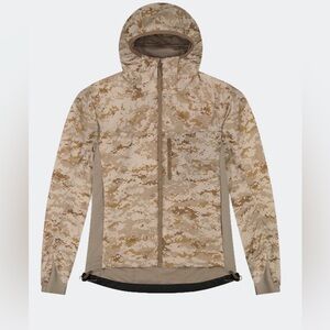 Qilo Ostwind rate NWT. Men's Desert Camo Field Jacket